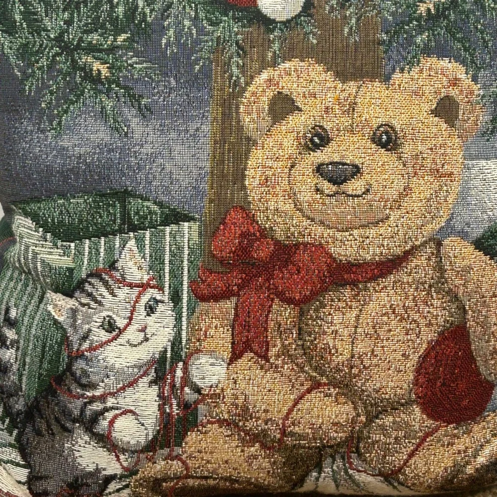 Vintage Newport Christmas Pals Holiday Tapestry Throw Pillow‎ Green Trim 16x16